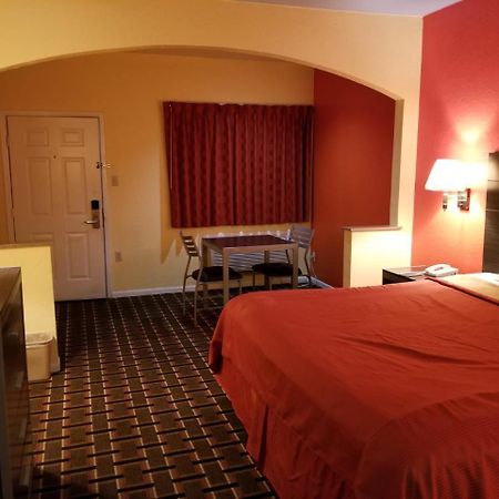 Texan Inn & Suites Louetta Bagian luar foto