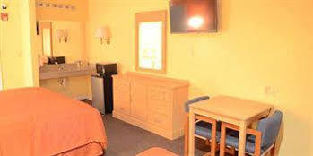 Texan Inn & Suites Louetta Bagian luar foto